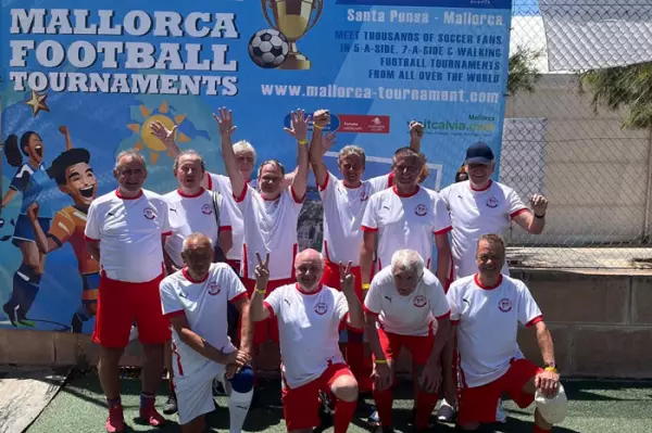 Walking Football auf Mallorca: 1716148348-1716014122=134226