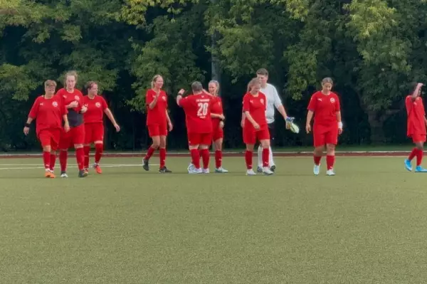 Starke zweite Halbzeit sichert underem Frauenteam den Auswärtssieg: 1763481780-1760281386=3200394