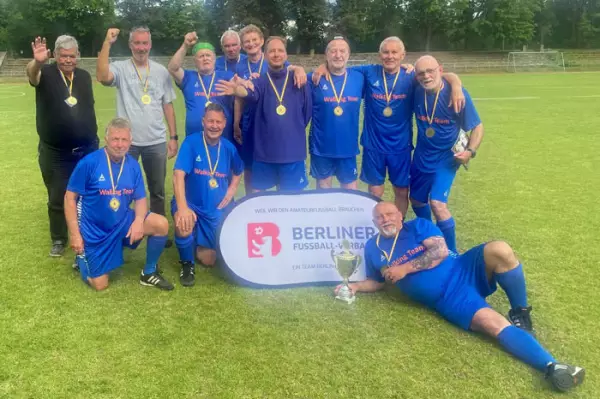 Spandauer Kickers ist Berliner Meister im Walking Football: 1787115900-1780845595=6270305